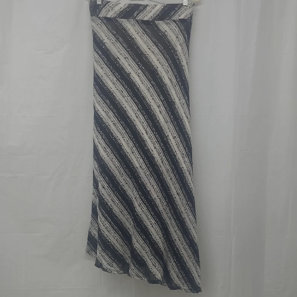 New Directions Plus Size 2X Black White Asymmetrical Maxi Skirt Knit Stretch